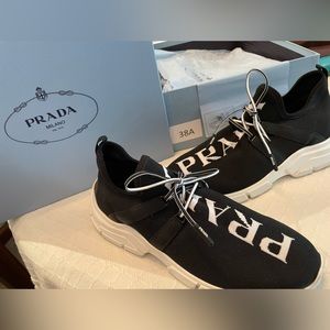 Lightly used PRADA Calzatura Donna sneakers. 39.5